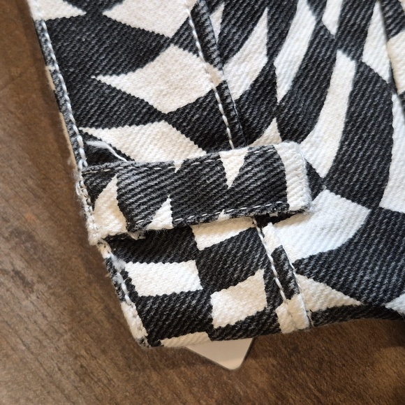 RSQ Black & Ivory Checkered Swirl Denim Mini Skirt, XS - Picture 15 of 16